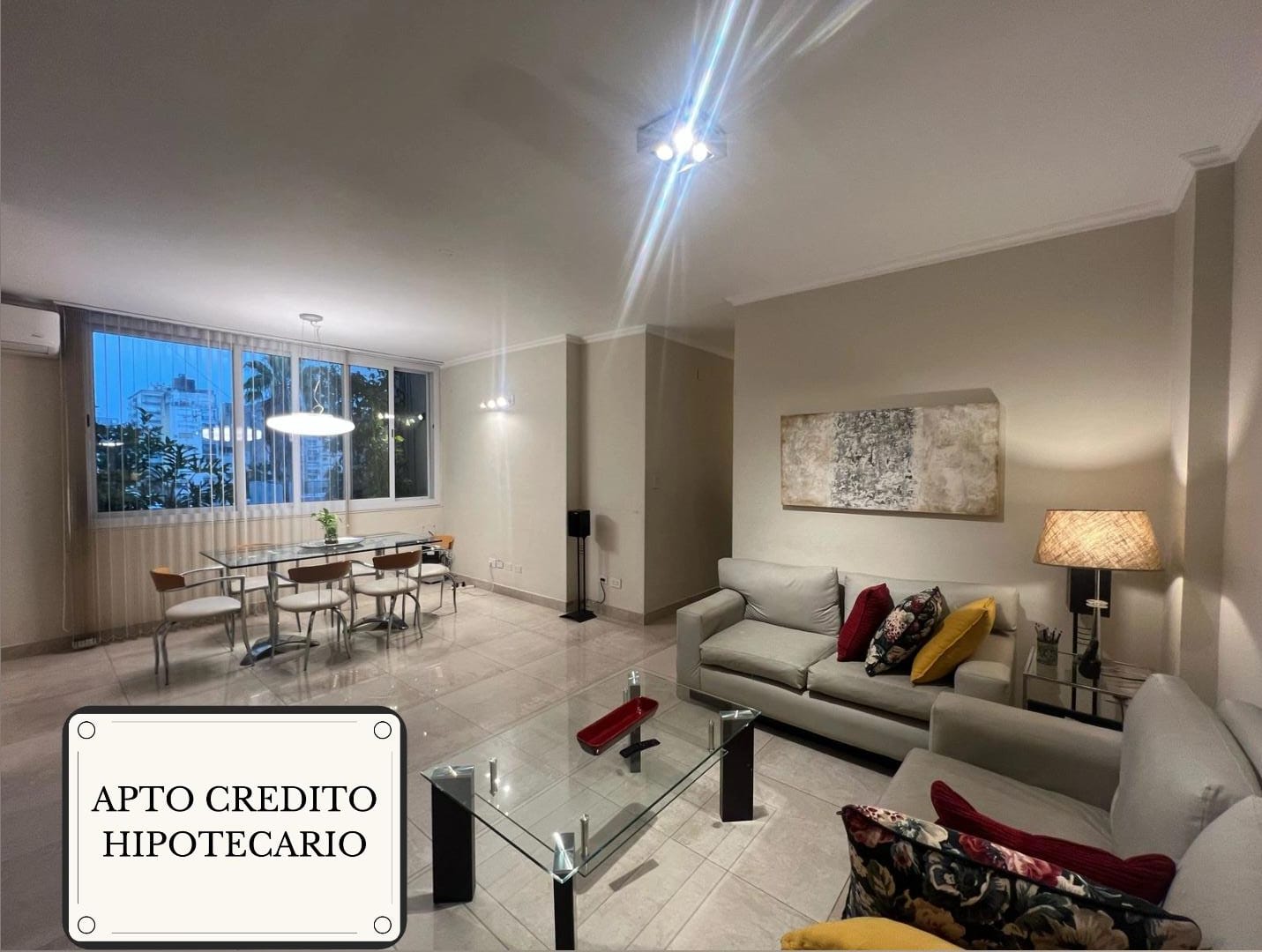 LUJOSO PISO EN VENTA BARRIO CENTRO CIUDAD DE CORDOBA - CON COCHERA-.