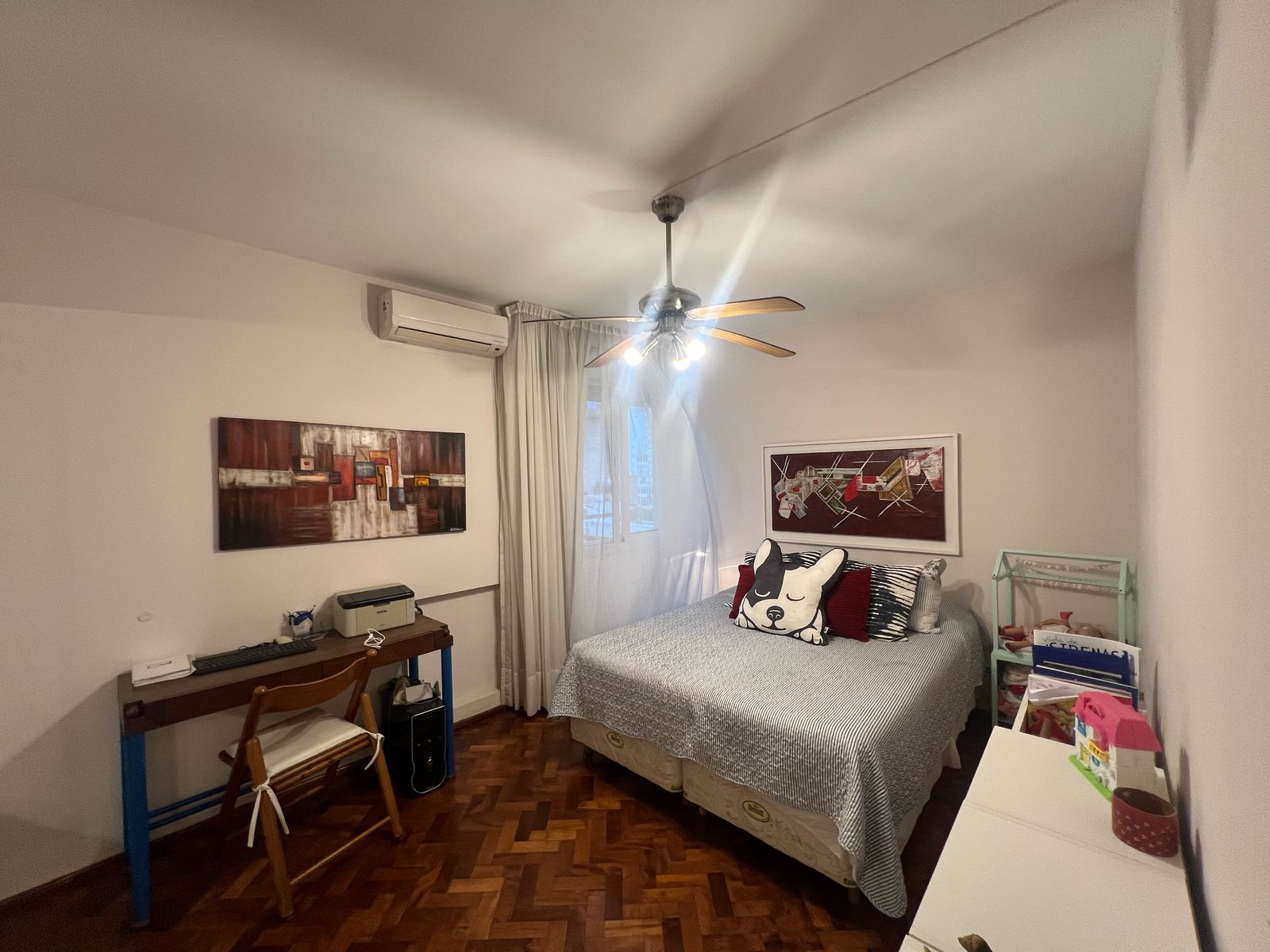LUJOSO PISO EN VENTA BARRIO CENTRO CIUDAD DE CORDOBA - CON COCHERA-.