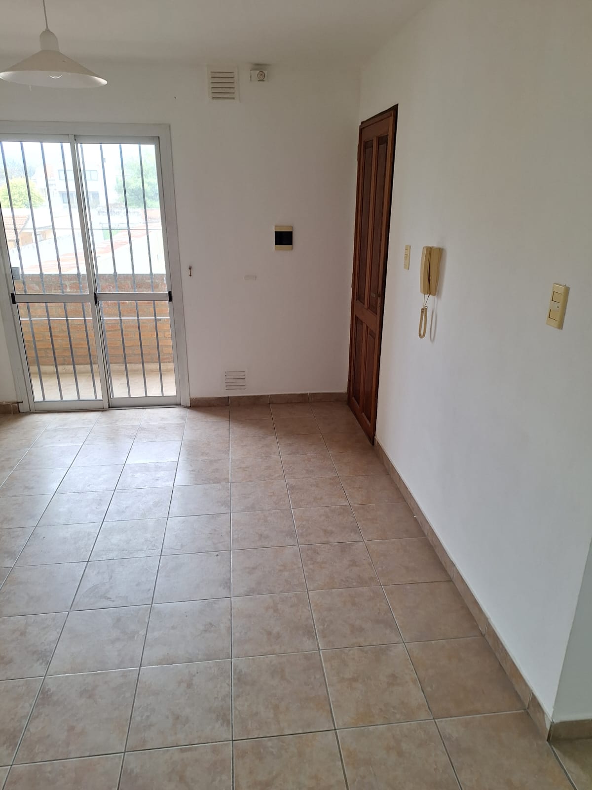 Departamento. 2 dormitorios. Balcón. B Alta Córdoba.