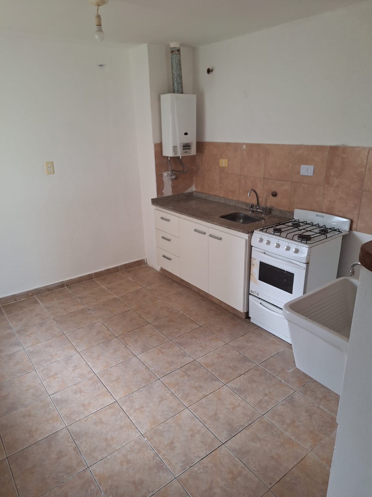 Departamento. 2 dormitorios. Balcón. B Alta Córdoba.