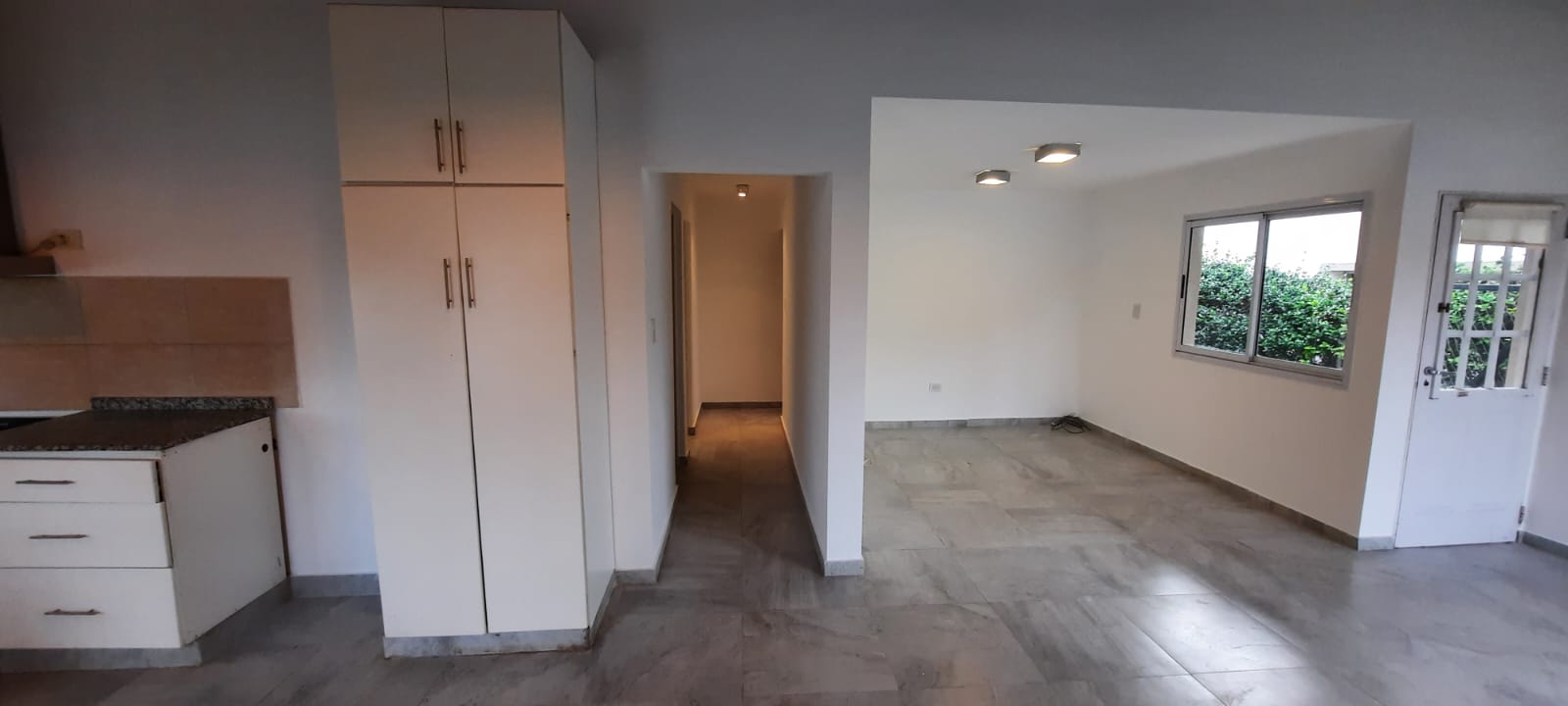 Casa. 2 dormitorios. 2 baños. Amplio patio. La Estanzuela (La Calera).-