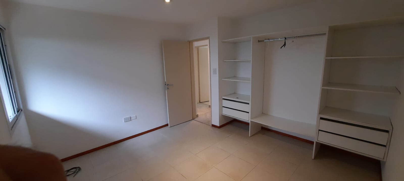 Casa. 2 dormitorios. 2 baños. Amplio patio. La Estanzuela (La Calera).-