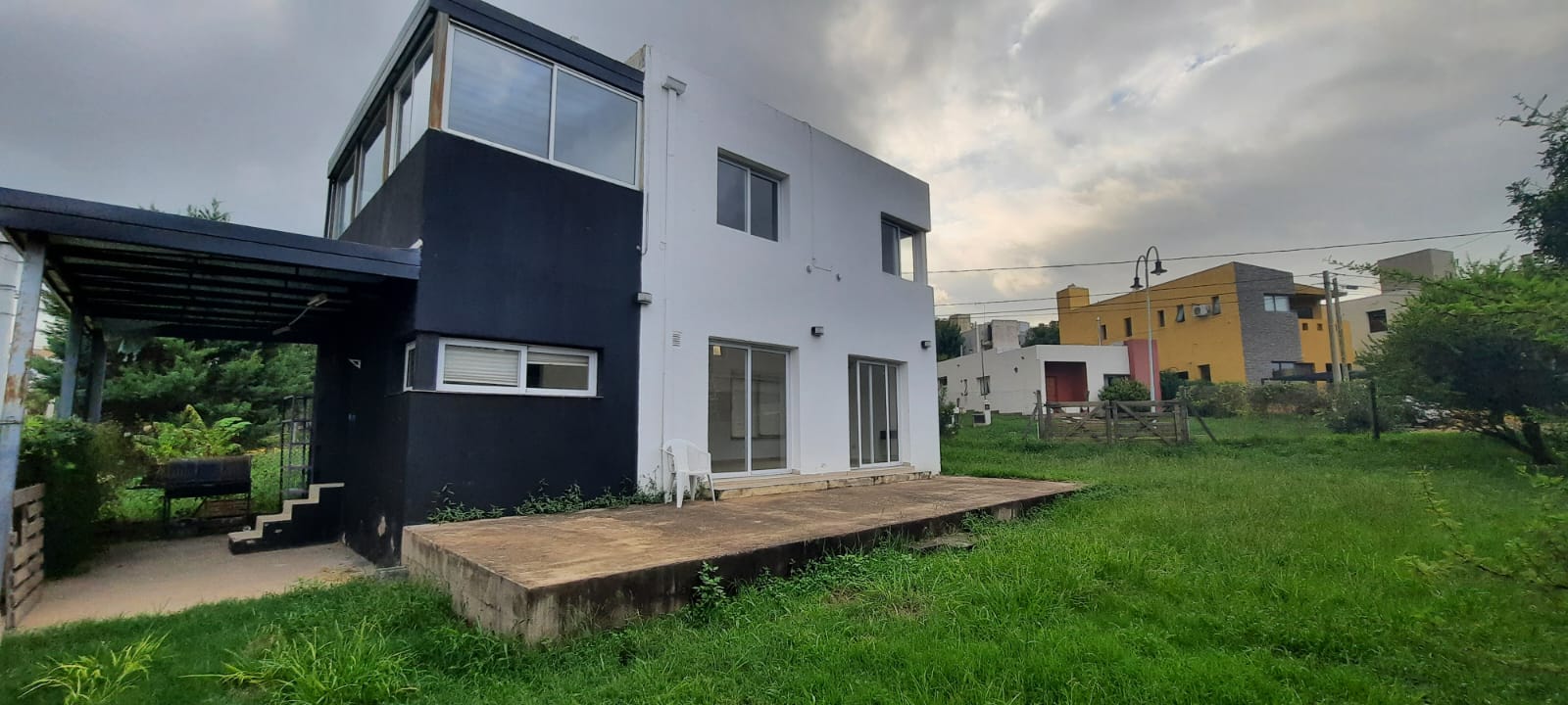 Casa - Tres dormitorios - La Estanzuela I (La Calera)