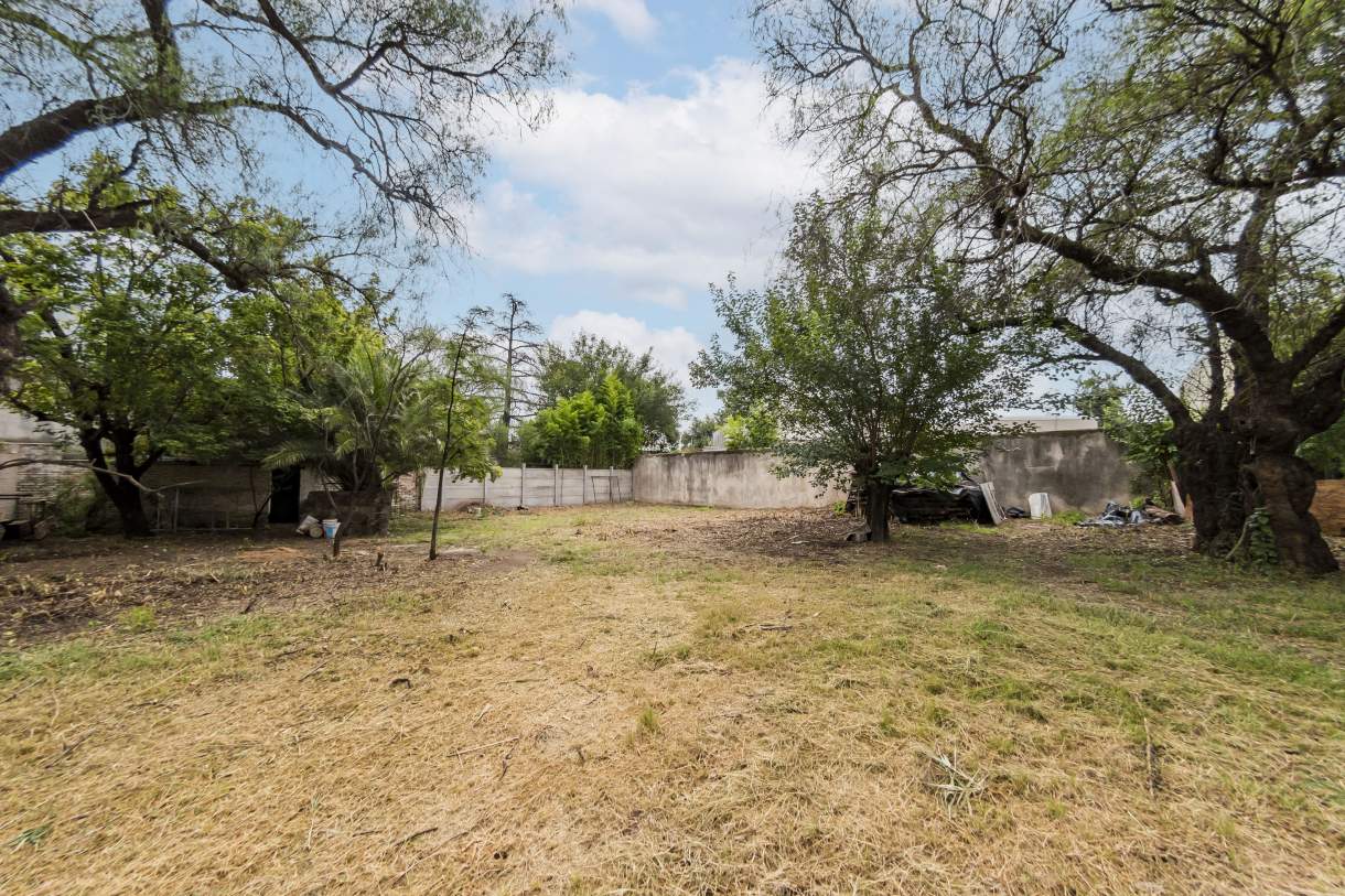 Terreno con proyecto aprobado para 4 casas. A 20 mts. de la Av. Gauss. B Villa Belgrano