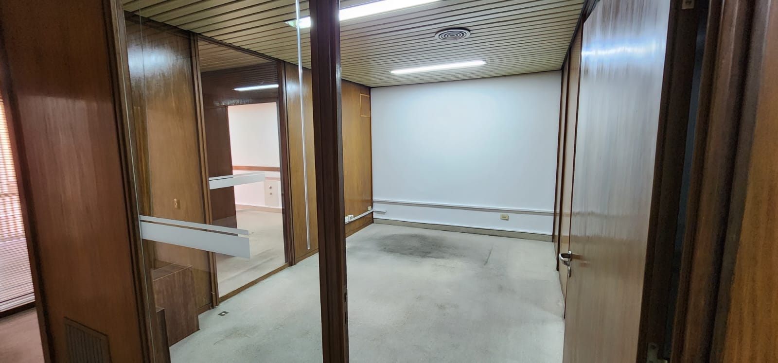 oficina centro cordoba 122m2 sobre 9 de julio