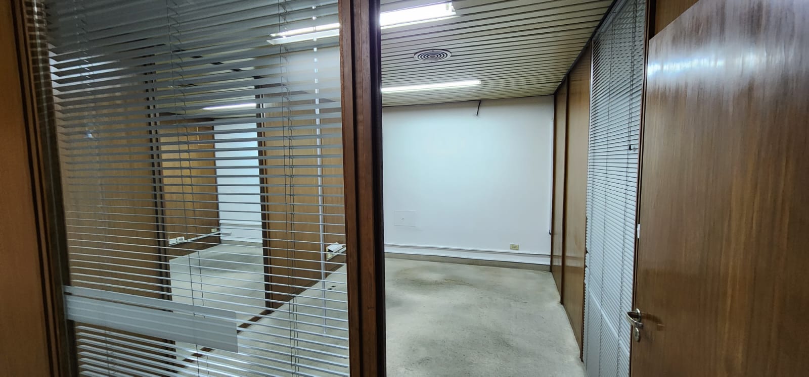 oficina centro cordoba 122m2 sobre 9 de julio
