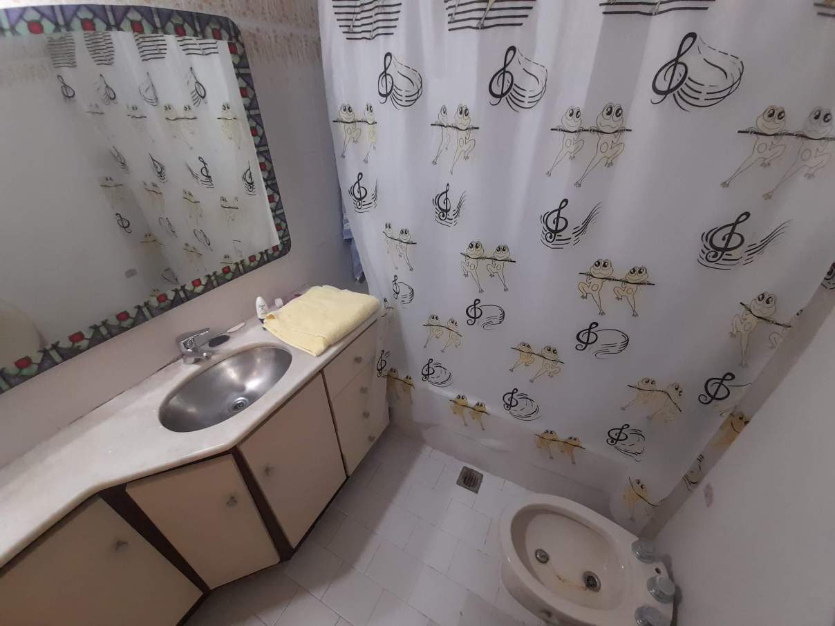 SALVATIERRA VENDE - BARRIO JUNIORS - 3 DORM- PATIOPISICINA - MEJOR UBICACION