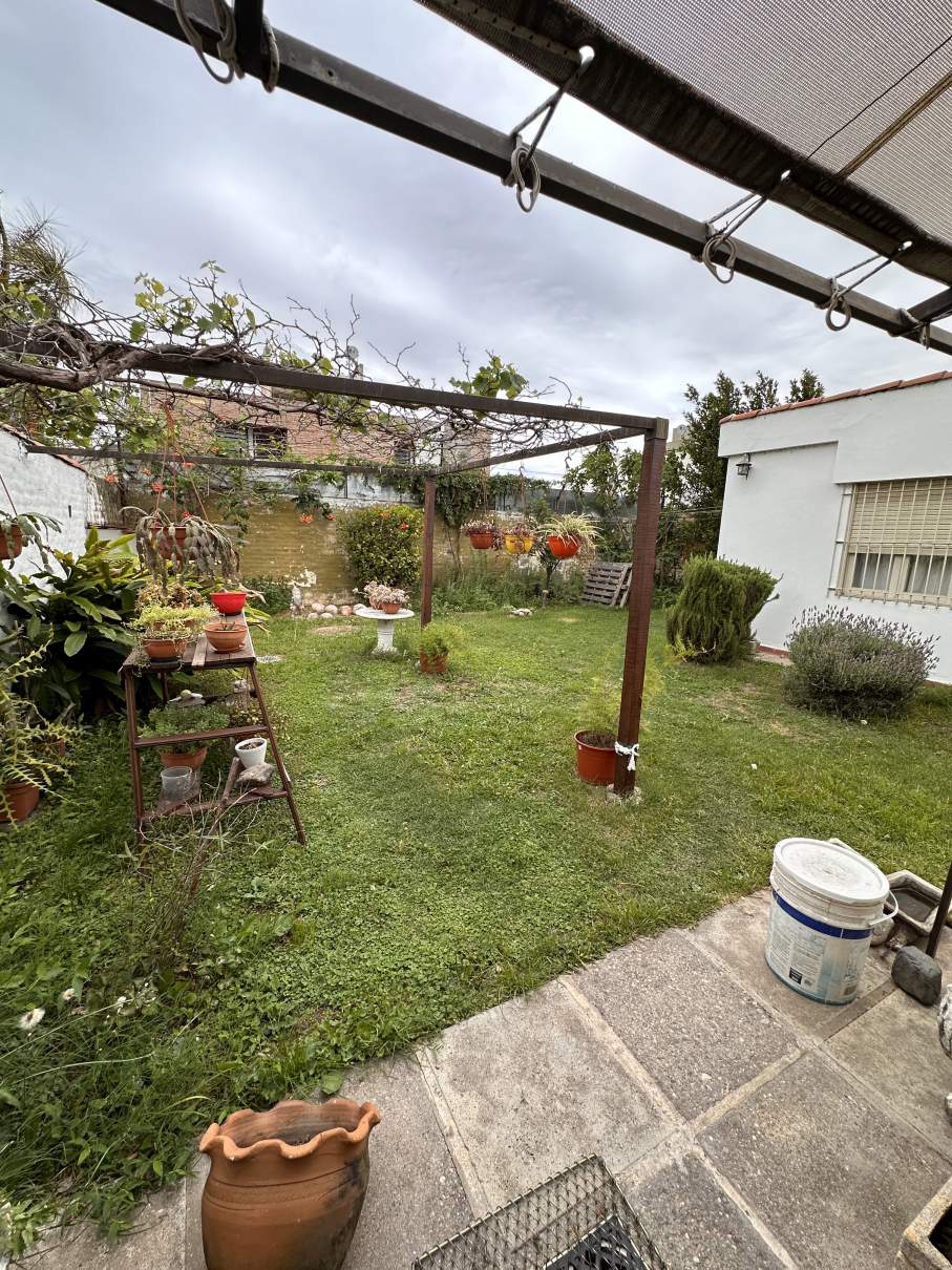SE ALQUILA CASA 3 DORMITORIOS en Barrio Alto Verde