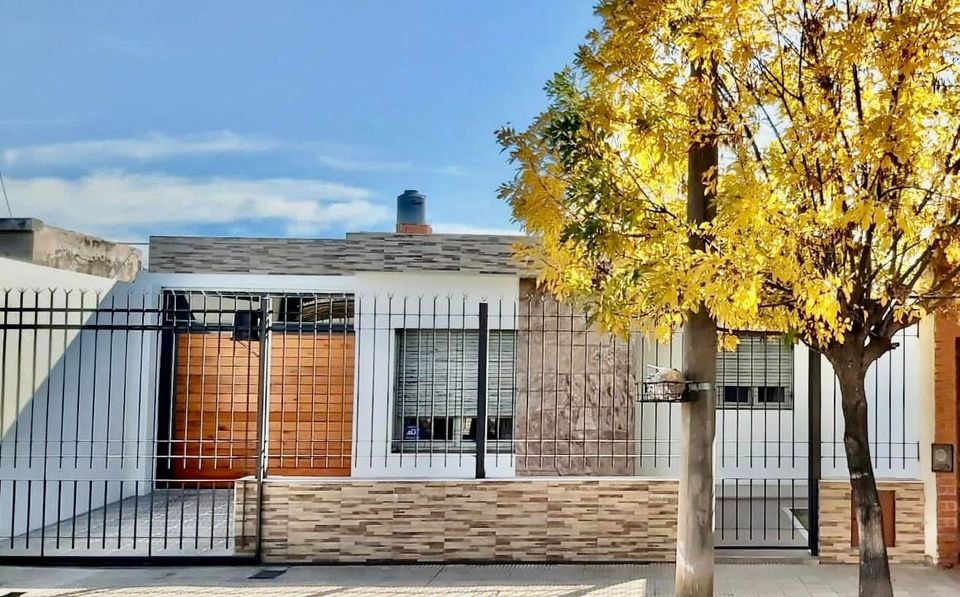 CASA  VENTA 3 DORMI  B° ALTAMIRA U$$45000