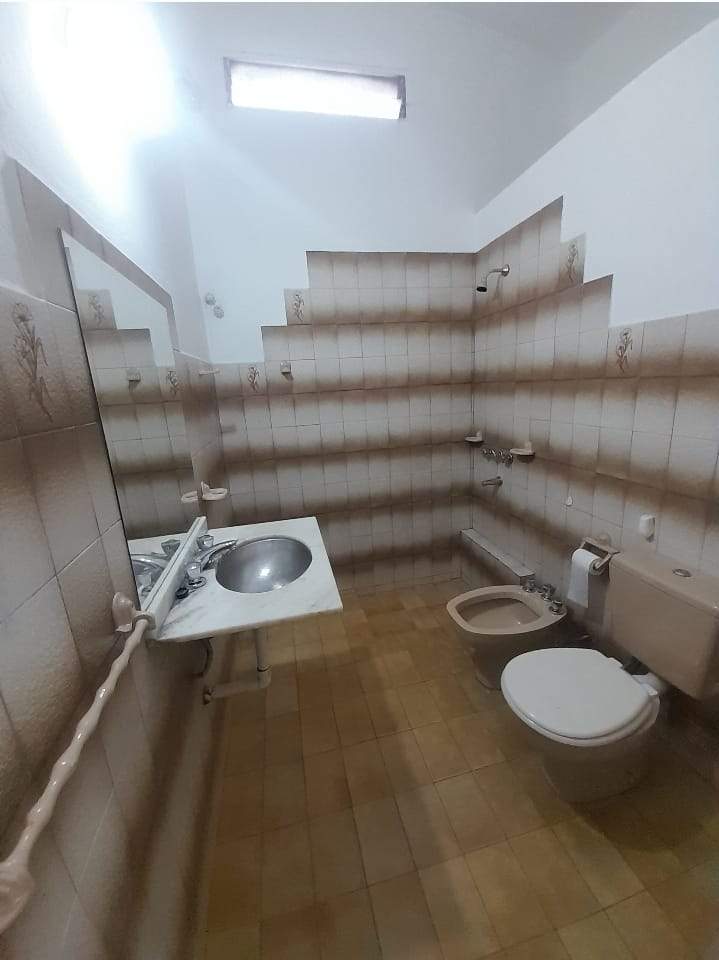 ALQ 2 DORMITORIOS MARQUES DE SOBREMONTE patio vestidor cochera