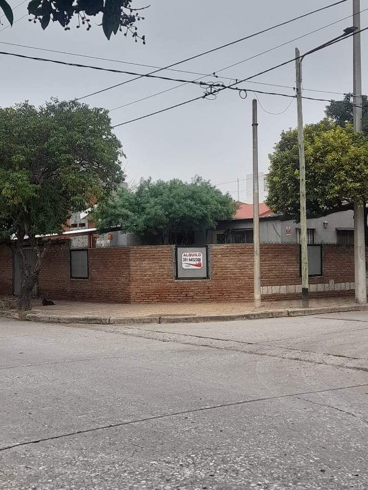 ALQ 2 DORMITORIOS MARQUES DE SOBREMONTE patio vestidor cochera