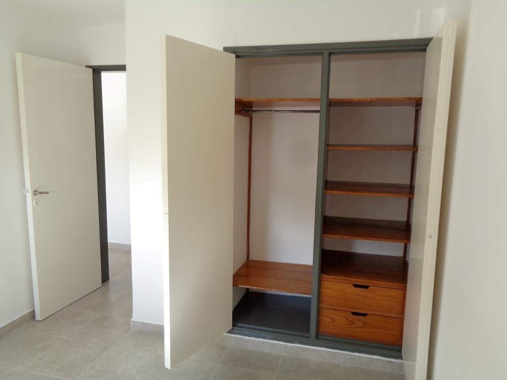 Villa Carlos Paz - Piso Externo de 2 Dormitorios, Amplio y Luminoso con Excelente Vista, Cocina Separada y Patio con Asador