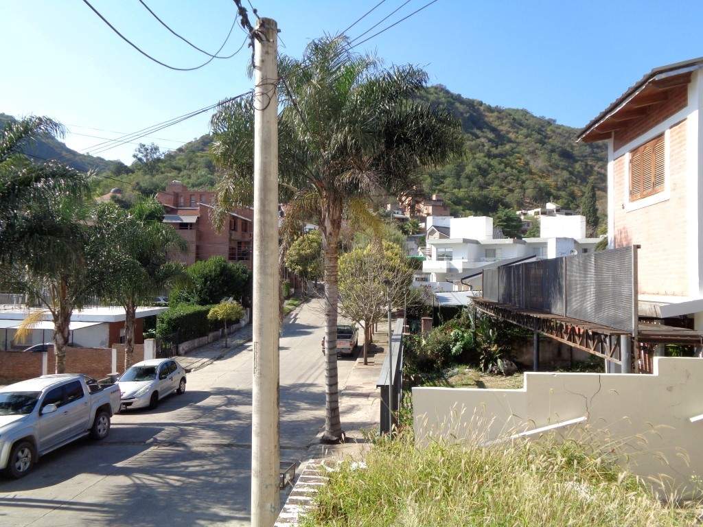 Villa Carlos Paz - Piso Externo de 2 Dormitorios, Amplio y Luminoso con Excelente Vista, Cocina Separada y Patio con Asador