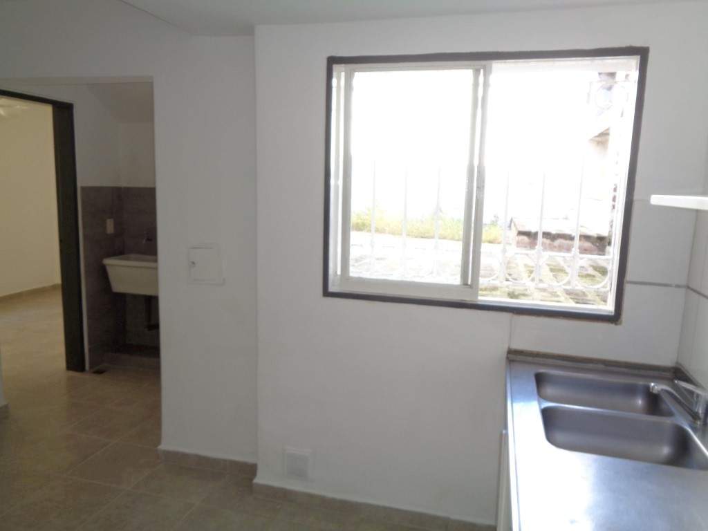 Villa Carlos Paz - Piso Externo de 2 Dormitorios, Amplio y Luminoso con Excelente Vista, Cocina Separada y Patio con Asador