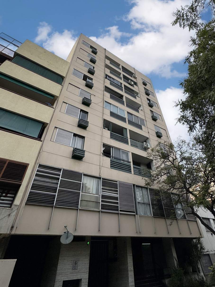 Alquiler Depto 2 Dormitorios con Cochera y Balcón en Centro Córdoba