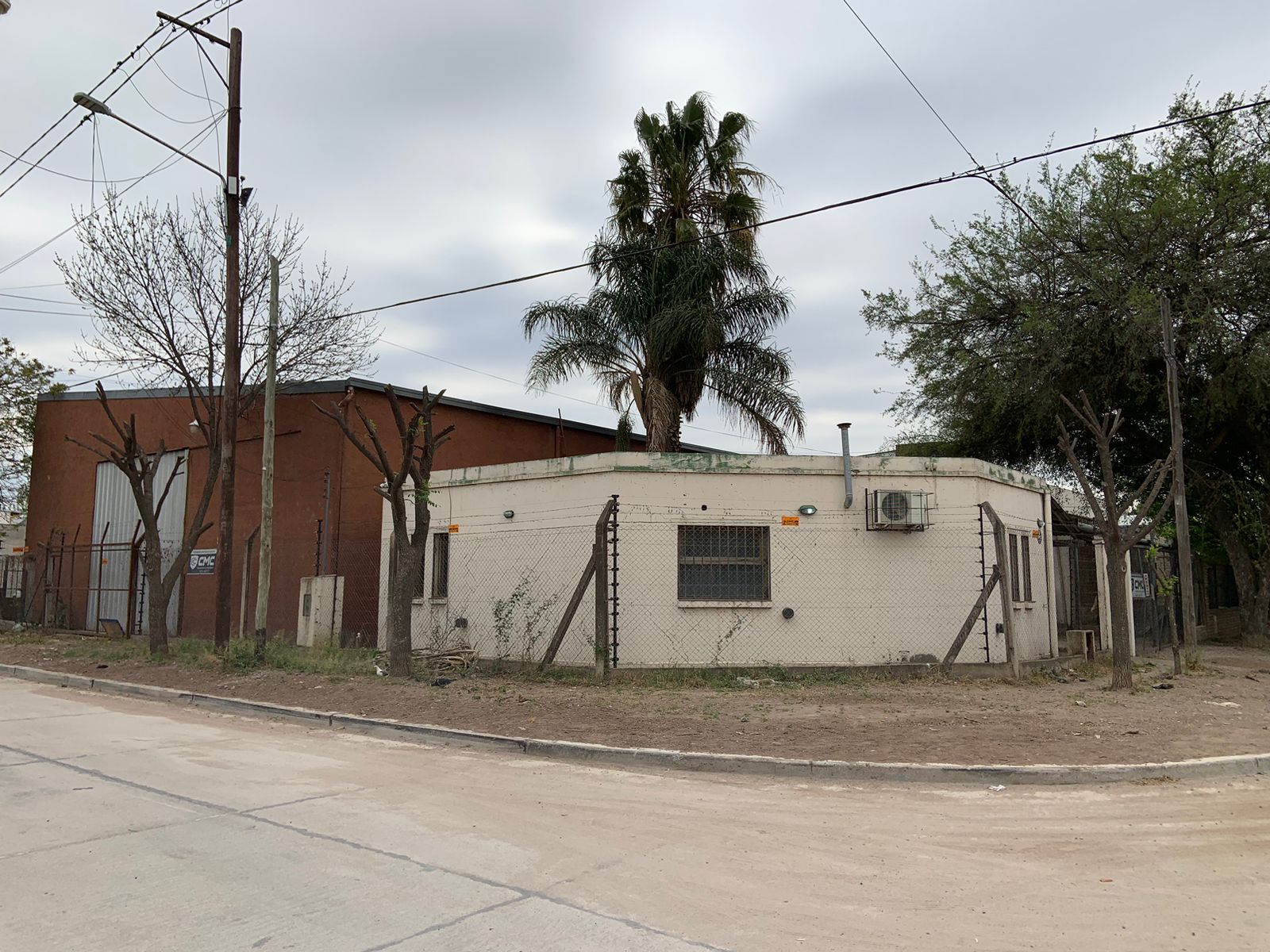 GALPON  OFICINAS  A MTS   BV. LOS ALEMANES (  ZONA NORTE CBA) PATRÓN IV