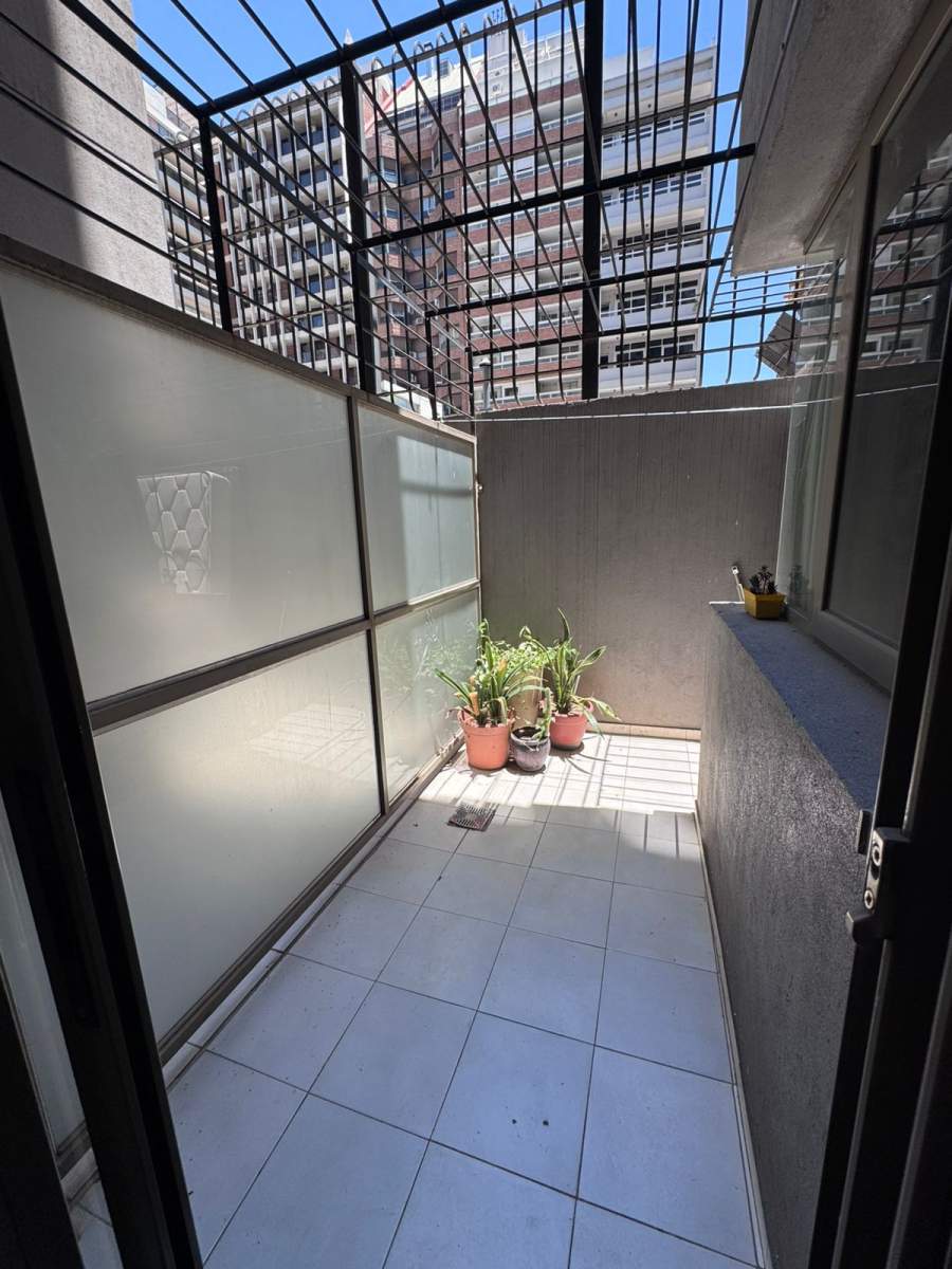 VENDO NUEVA CORDOBA- OBISPO SALGUERO AL 750, CON PATIO