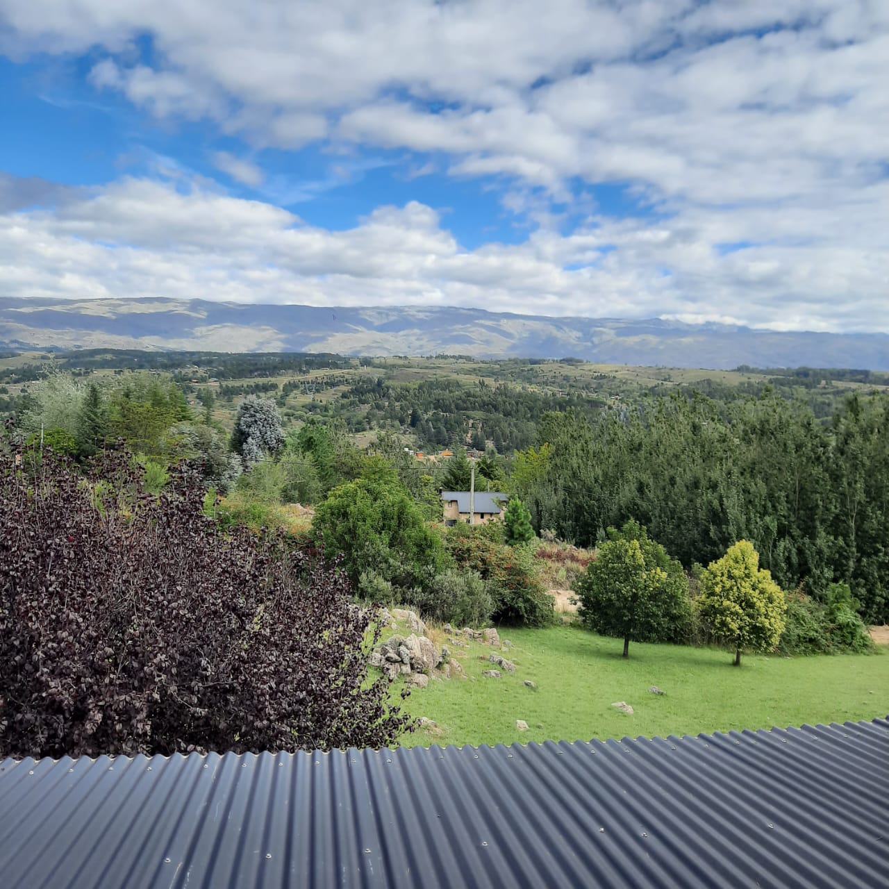 YACANTO CASA C-TERRENO 2270m2 ESCRITURA, LA MEJOR VISTA!