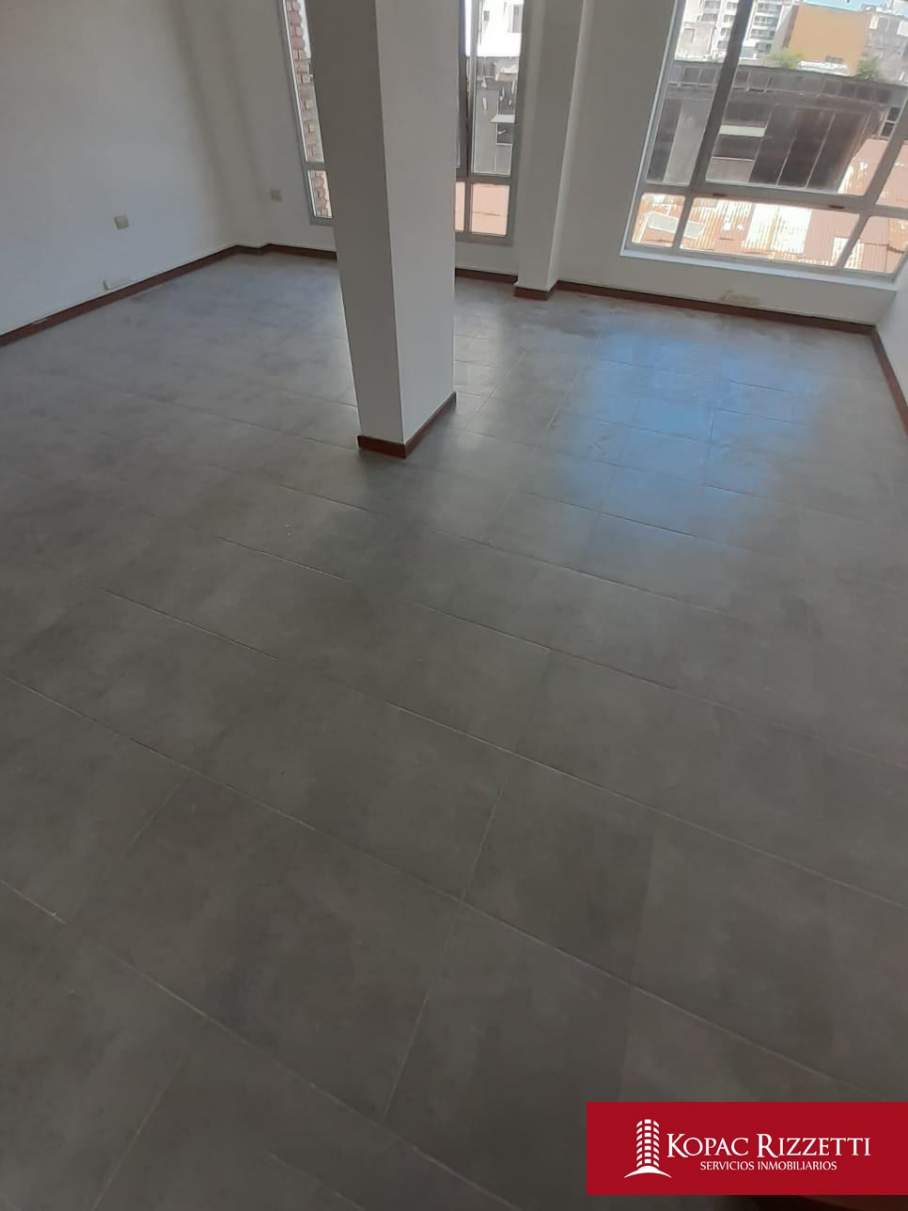 ALBERDI (HUMBERTO PRIMO 900) - ALQUILER OFICINA 42 M2.