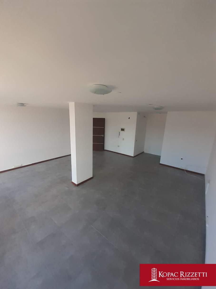 ALBERDI (HUMBERTO PRIMO 900) - ALQUILER OFICINA 42 M2.