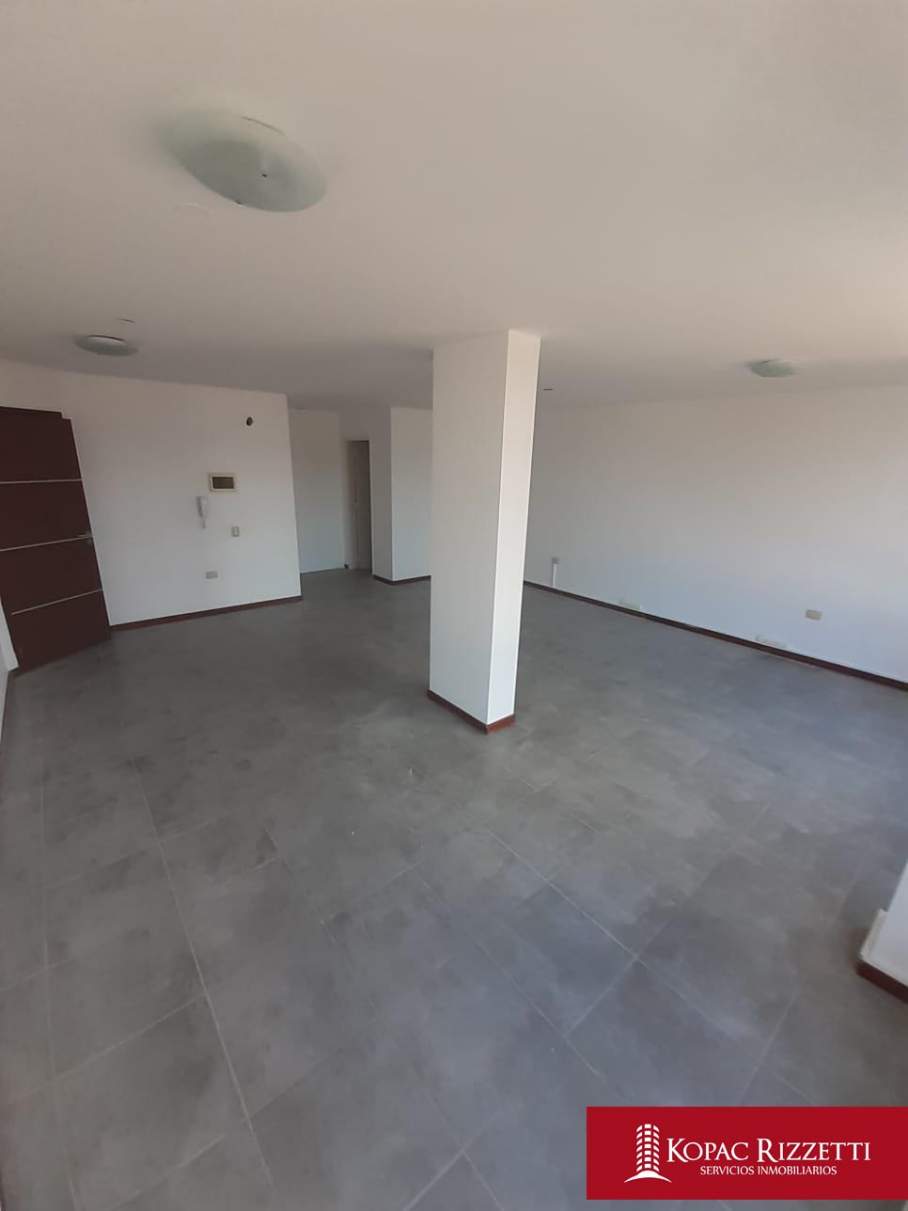 ALBERDI (HUMBERTO PRIMO 900) - ALQUILER OFICINA 42 M2.