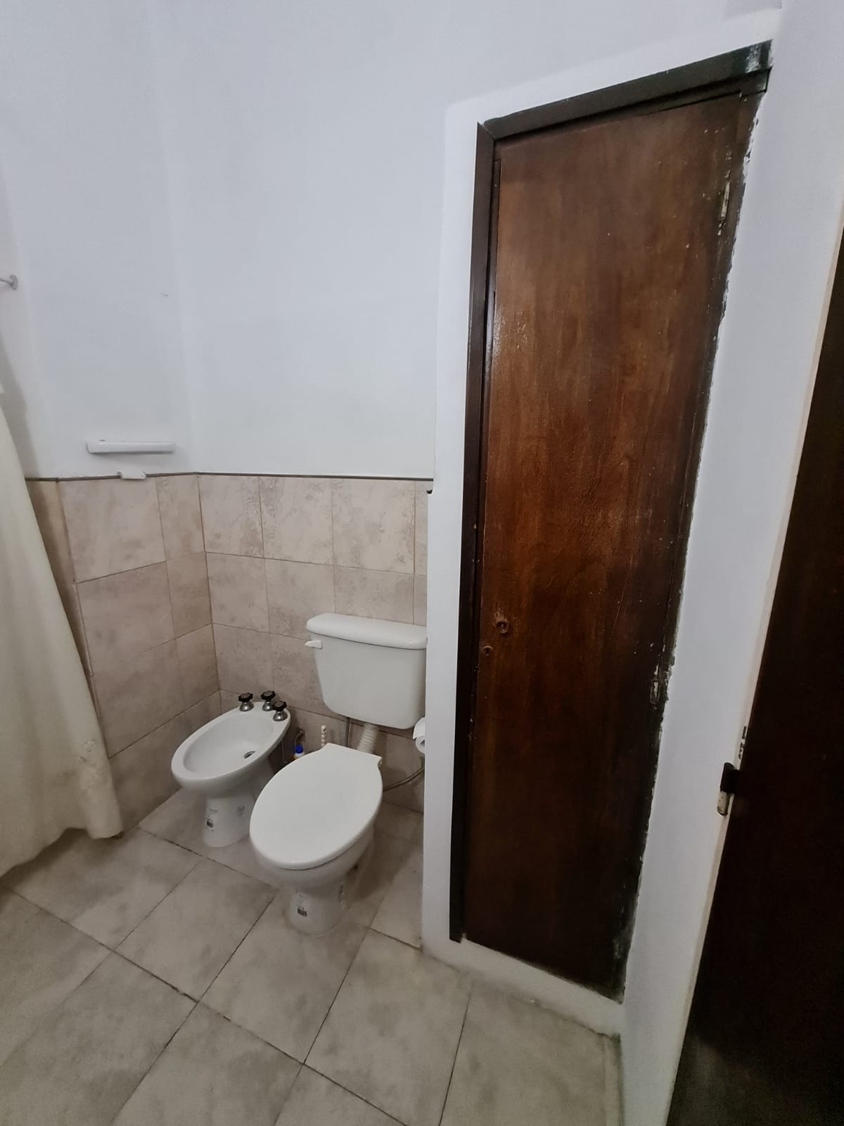 Venta casa de 2 dorm. y dpto de 1 dorm. a 1 cuadra del río - Carlos Paz