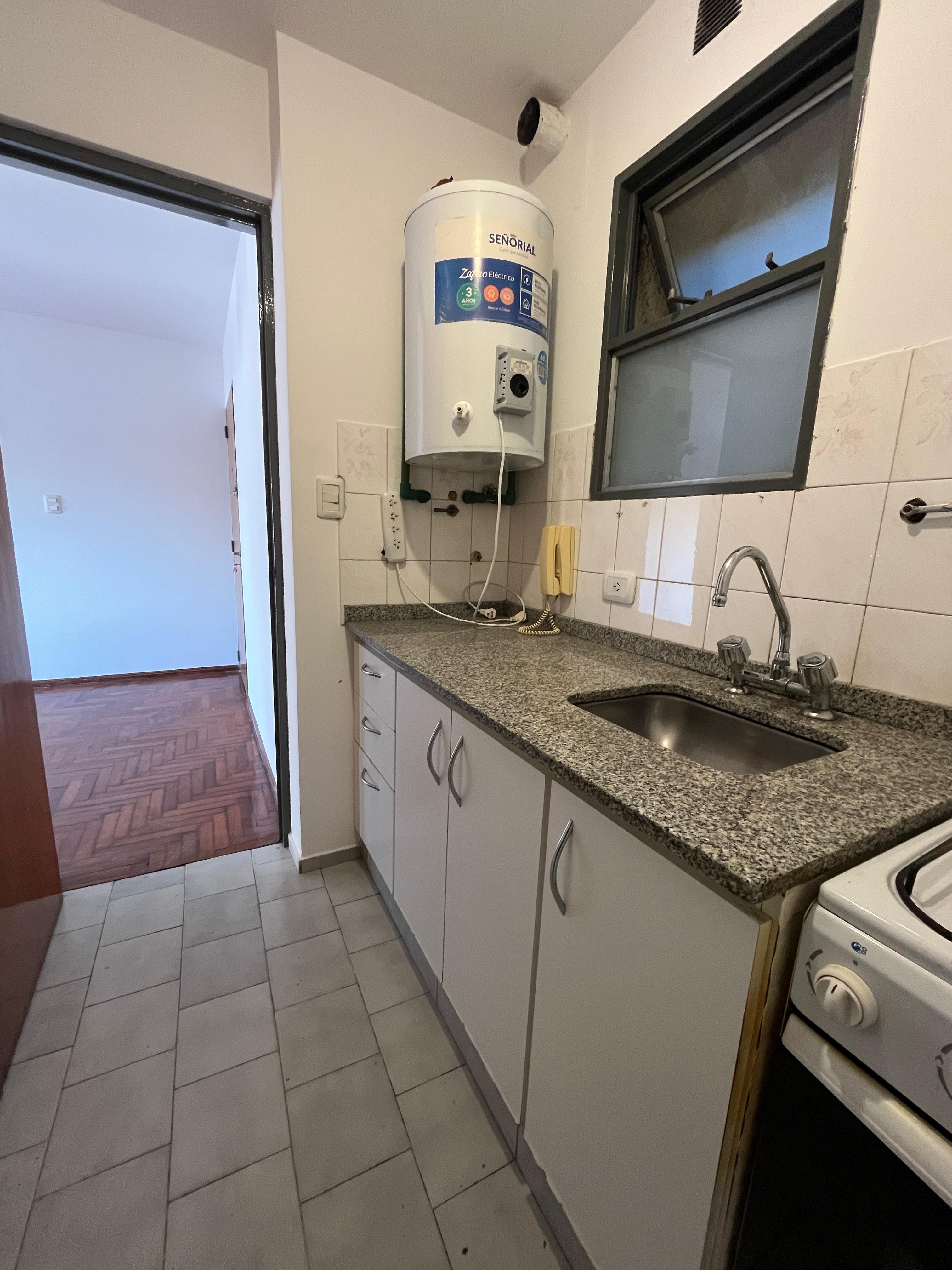 VENDO NUEVA CÓRDOBA MONOAMBIENTE CHACABUCO 611 PISO 14TOTALMENTE RECICLADO Y CON TERRAZA OPORTUNIDAD