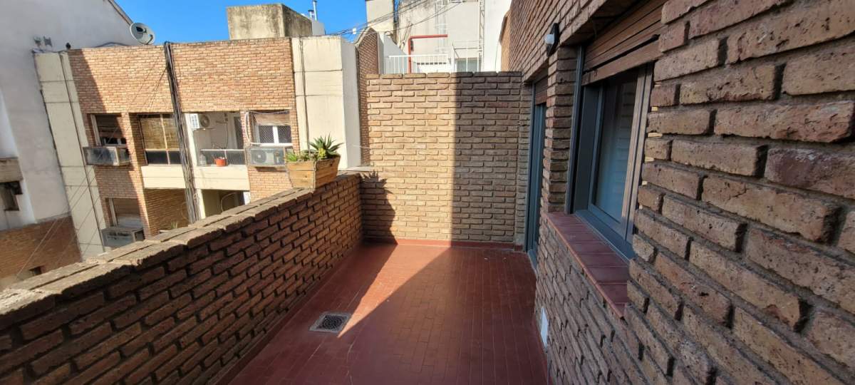 VENDO NUEVA CÓRDOBA MONOAMBIENTE CHACABUCO 611 PISO 14TOTALMENTE RECICLADO Y CON TERRAZA OPORTUNIDAD