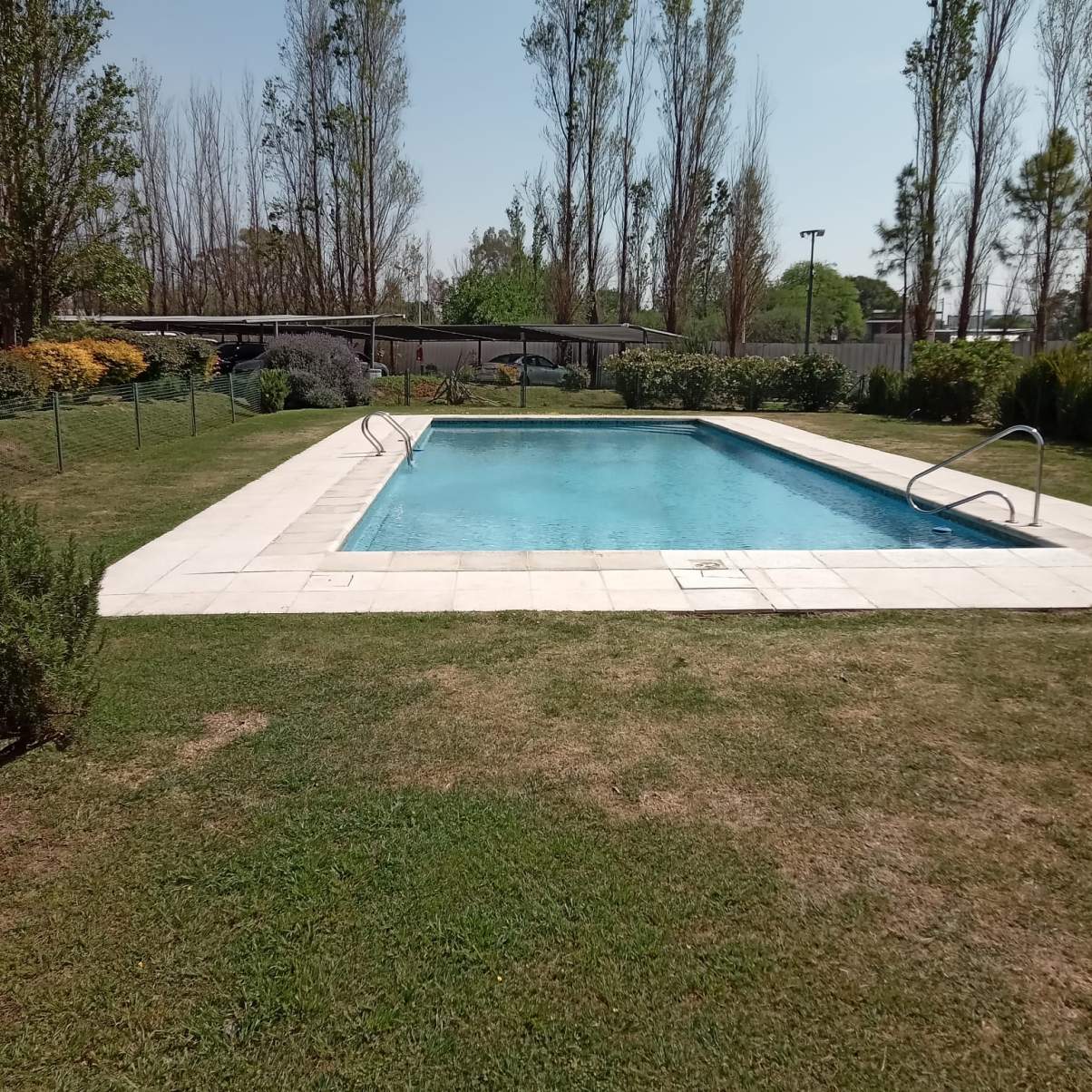 Bellísimo departamento de dos dormitorios en complejo Bardas en alquiler
