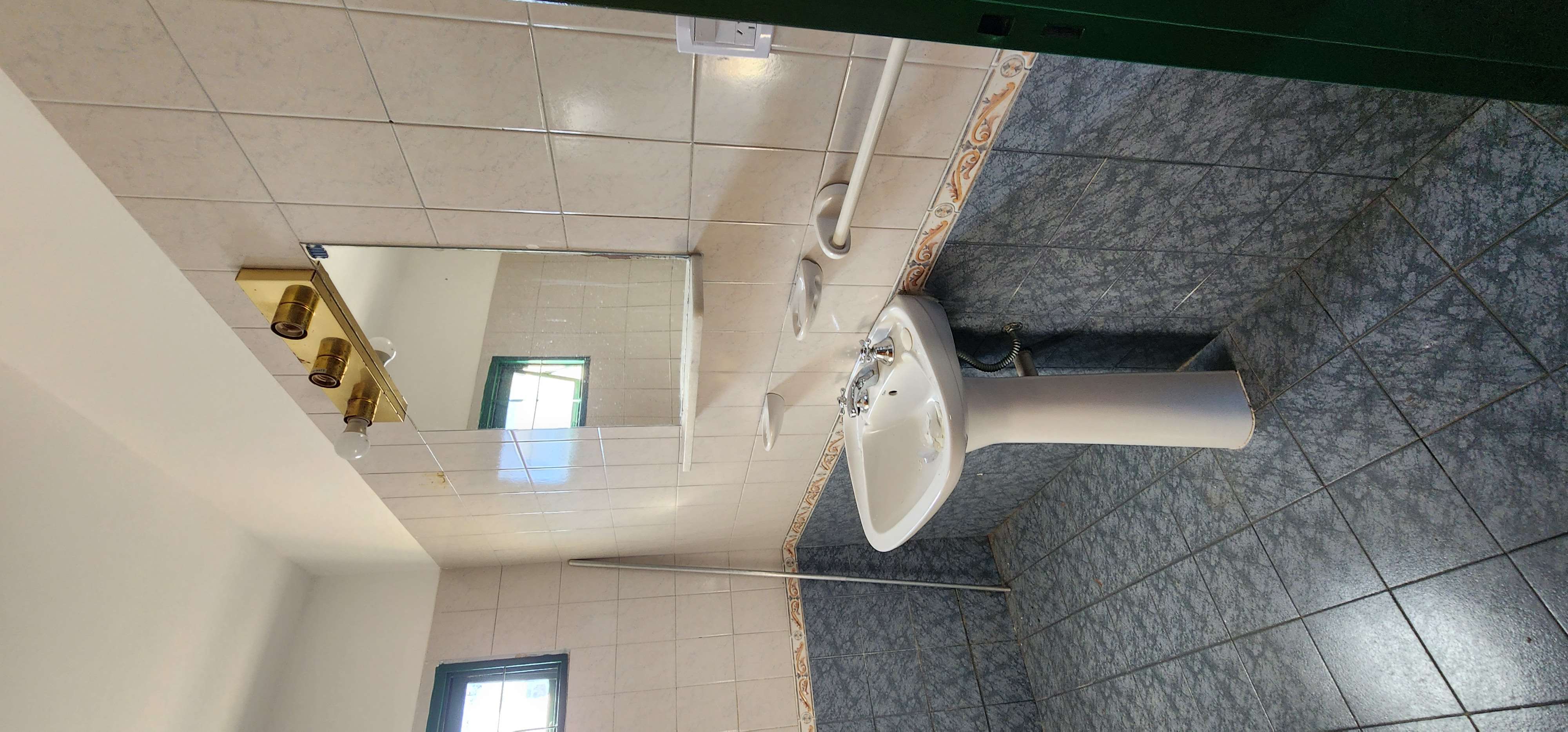 Talleres Oeste alquiler 2d  Cochera