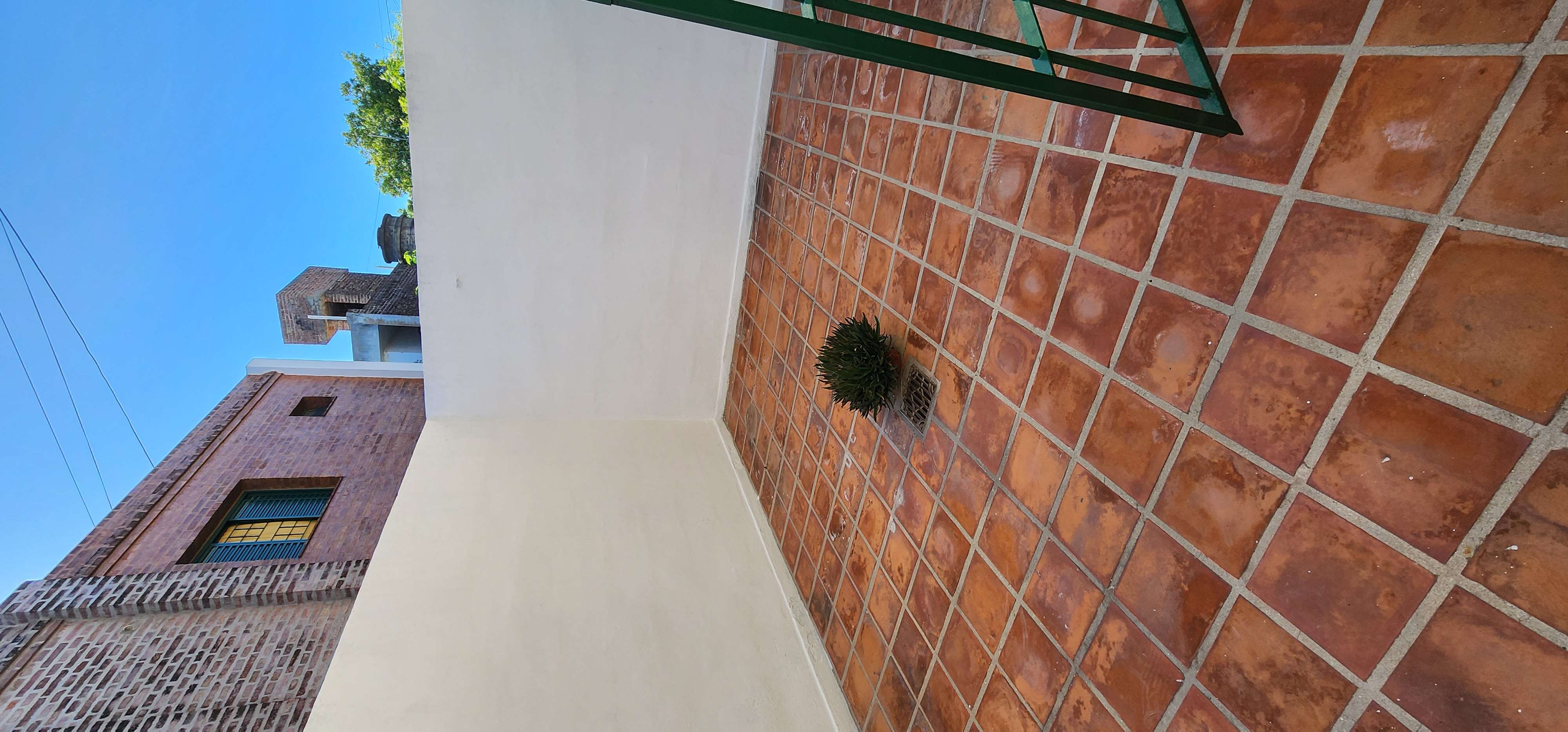 Talleres Oeste alquiler 2d  Cochera