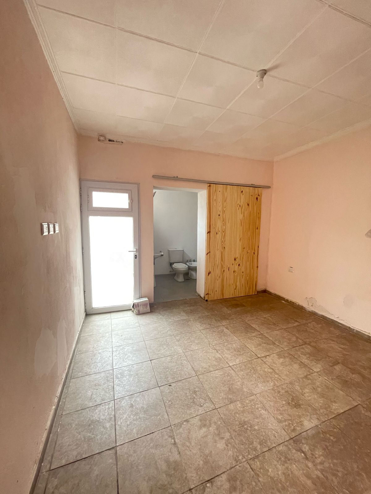 CASA  - 2 DOR - 2 BAÑOS - PATIO - SIN EXPENSAS