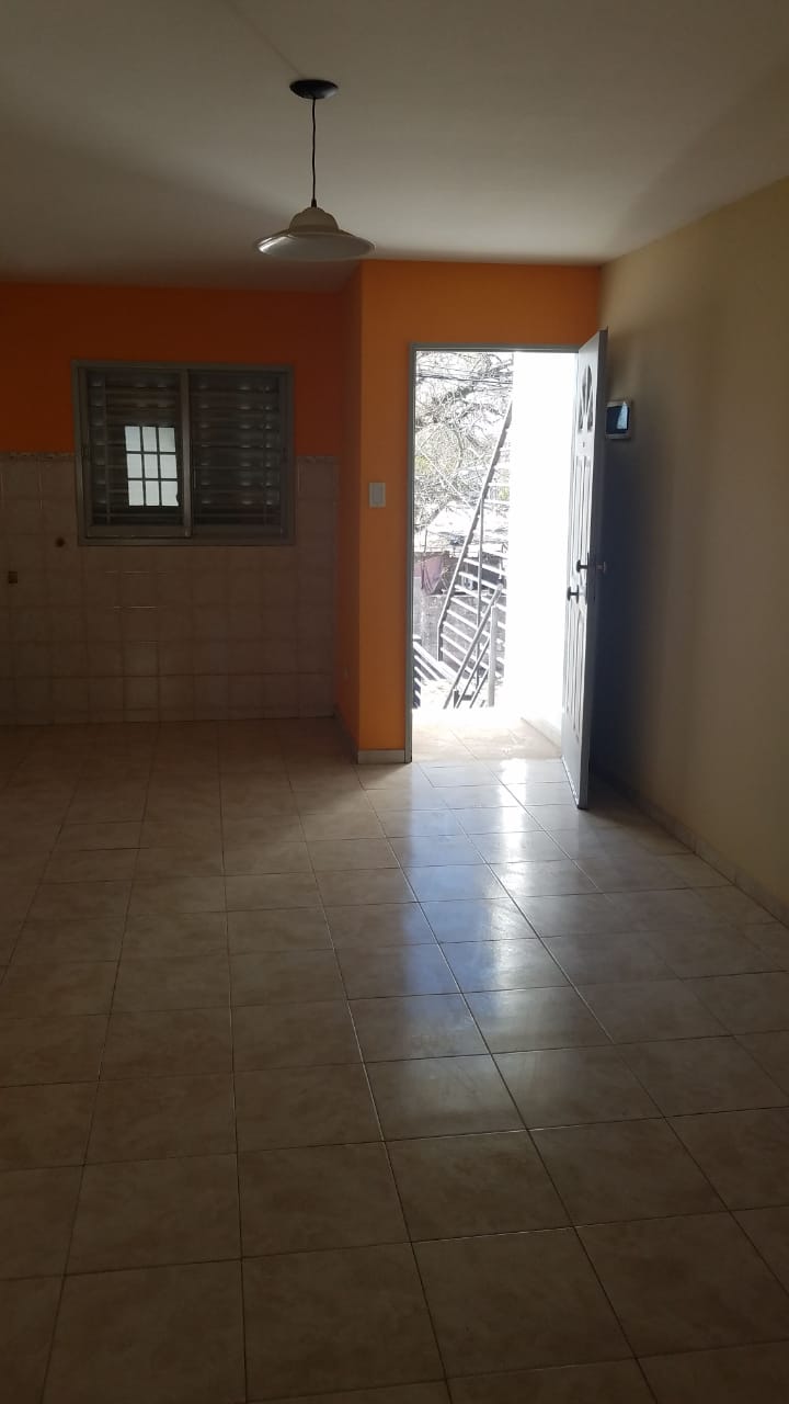 VENDO DEPTO 3 DORMITORIOS.CON COCHERA . APTO CRÉDITO  B José Ing Díaz II Secc