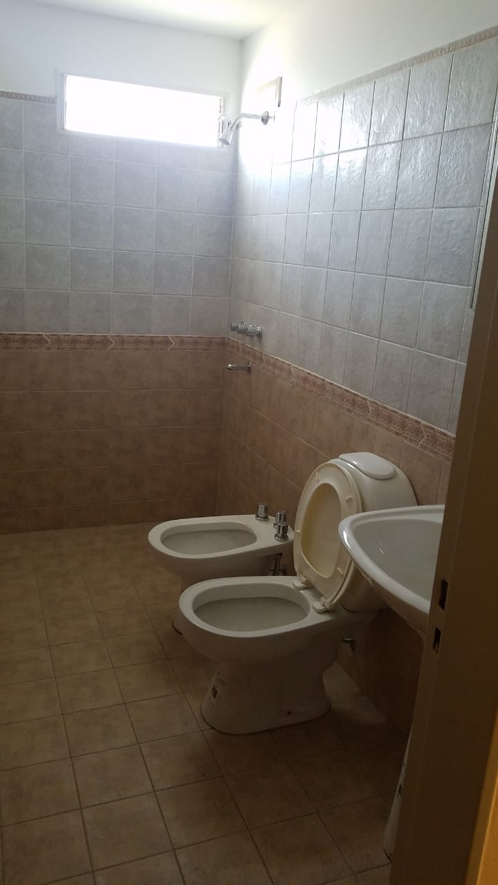 VENDO DEPTO 3 DORMITORIOS.CON COCHERA . APTO CRÉDITO  B José Ing Díaz II Secc