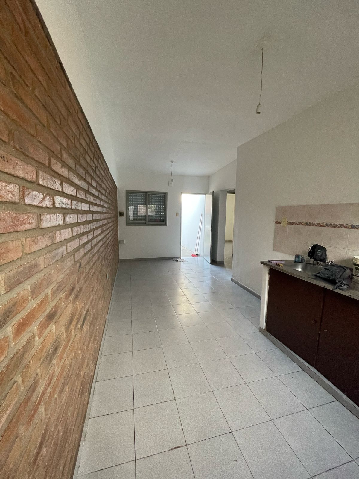 VENTA 2 CASAS- B Los Plátanos  (a 2 cuadras de Av. Maestro Vidal y Av. Fuerza Aérea Argentina)