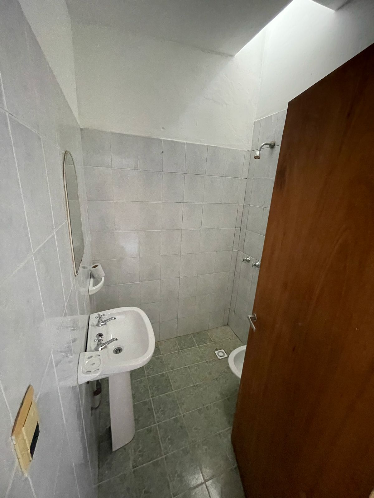 VENTA 2 CASAS- B Los Plátanos  (a 2 cuadras de Av. Maestro Vidal y Av. Fuerza Aérea Argentina)