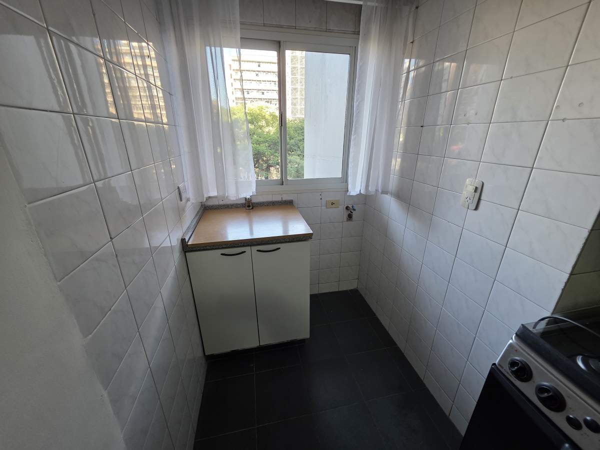 27 de Abril y Cañada! Alq. 2 Dor. 3 Baños, con Balcón Ext. - Córdoba.-