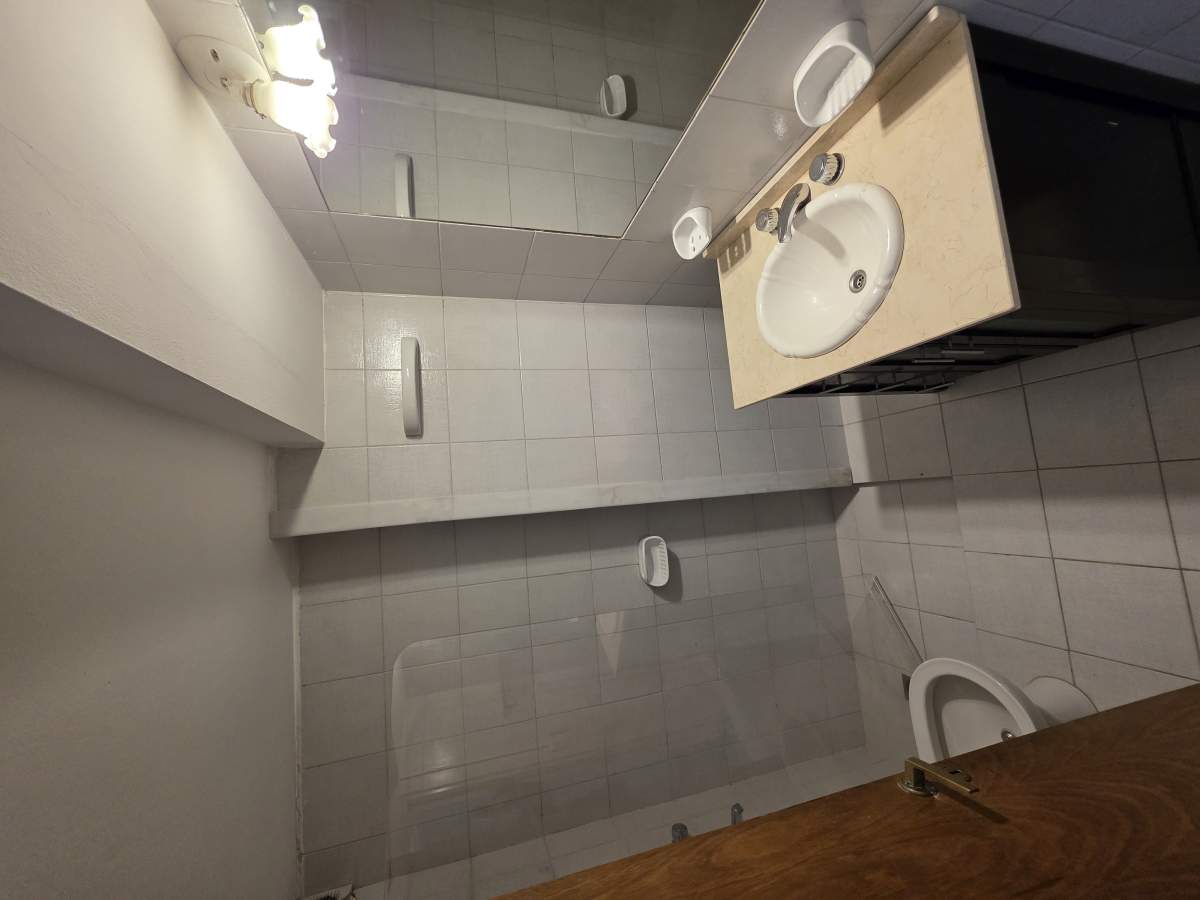 27 de Abril y Cañada! Alq. 2 Dor. 3 Baños, con Balcón Ext. - Córdoba.-