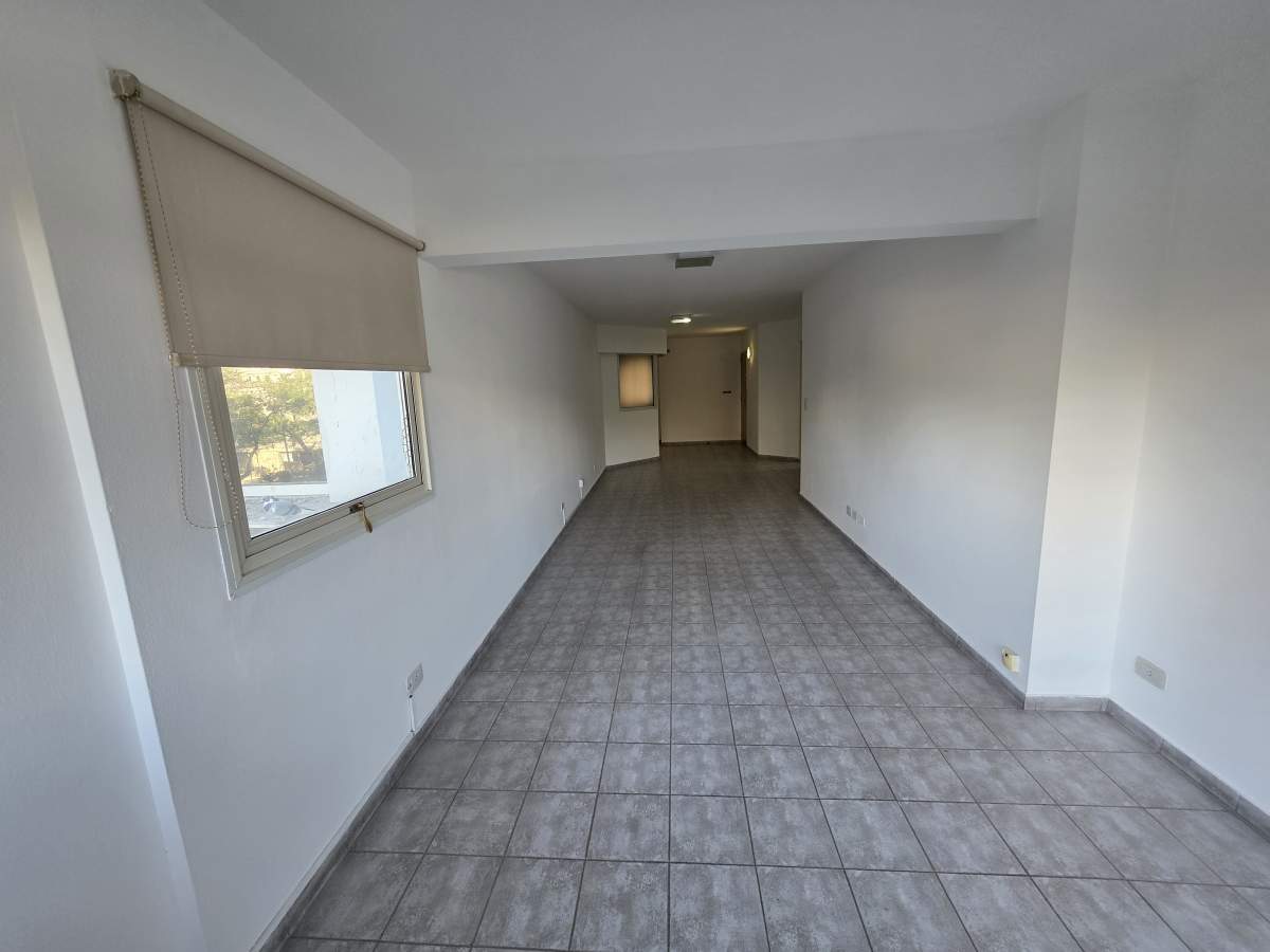 27 de Abril y Cañada! Alq. 2 Dor. 3 Baños, con Balcón Ext. - Córdoba.-