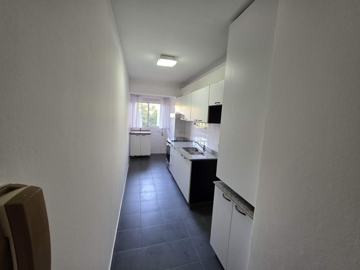 27 de Abril y Cañada! Alq. 2 Dor. 3 Baños, con Balcón Ext. - Córdoba.-