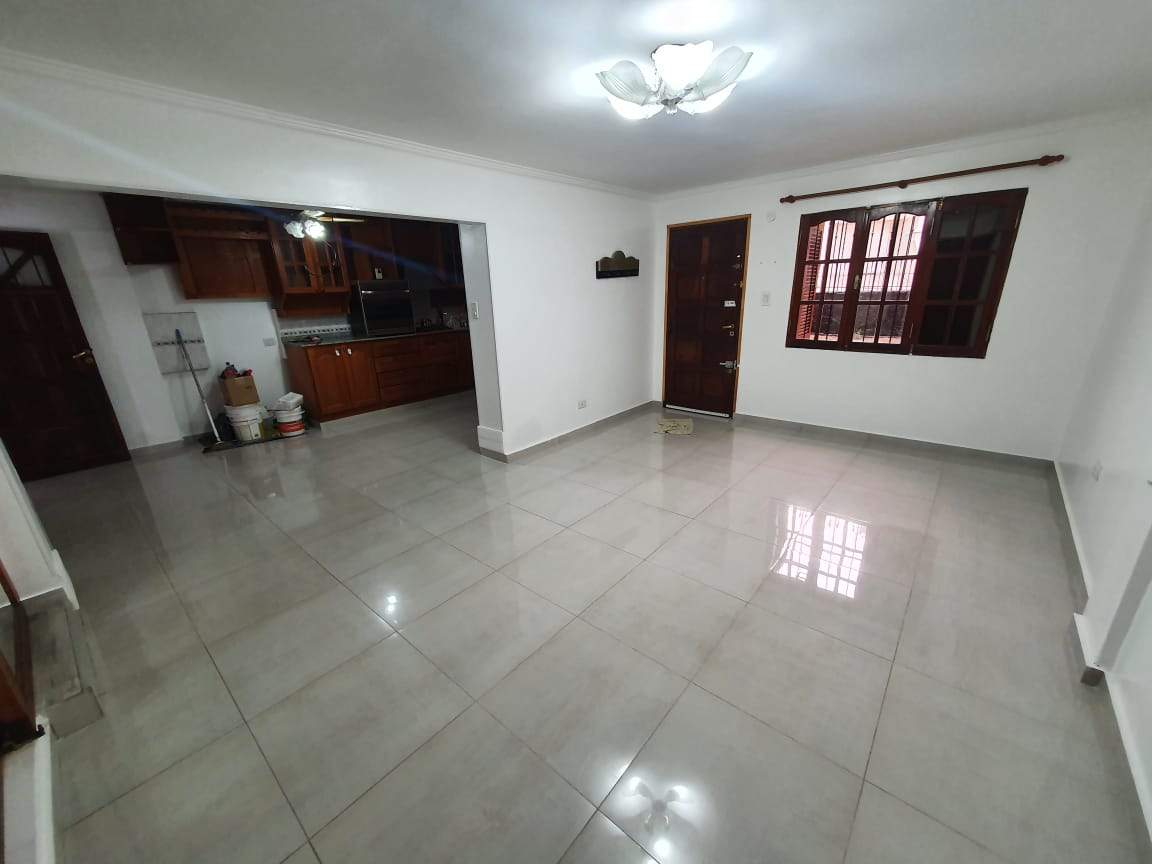 Hermosa Casa Parque Chacabuco 23 dor,- Zona Shopping