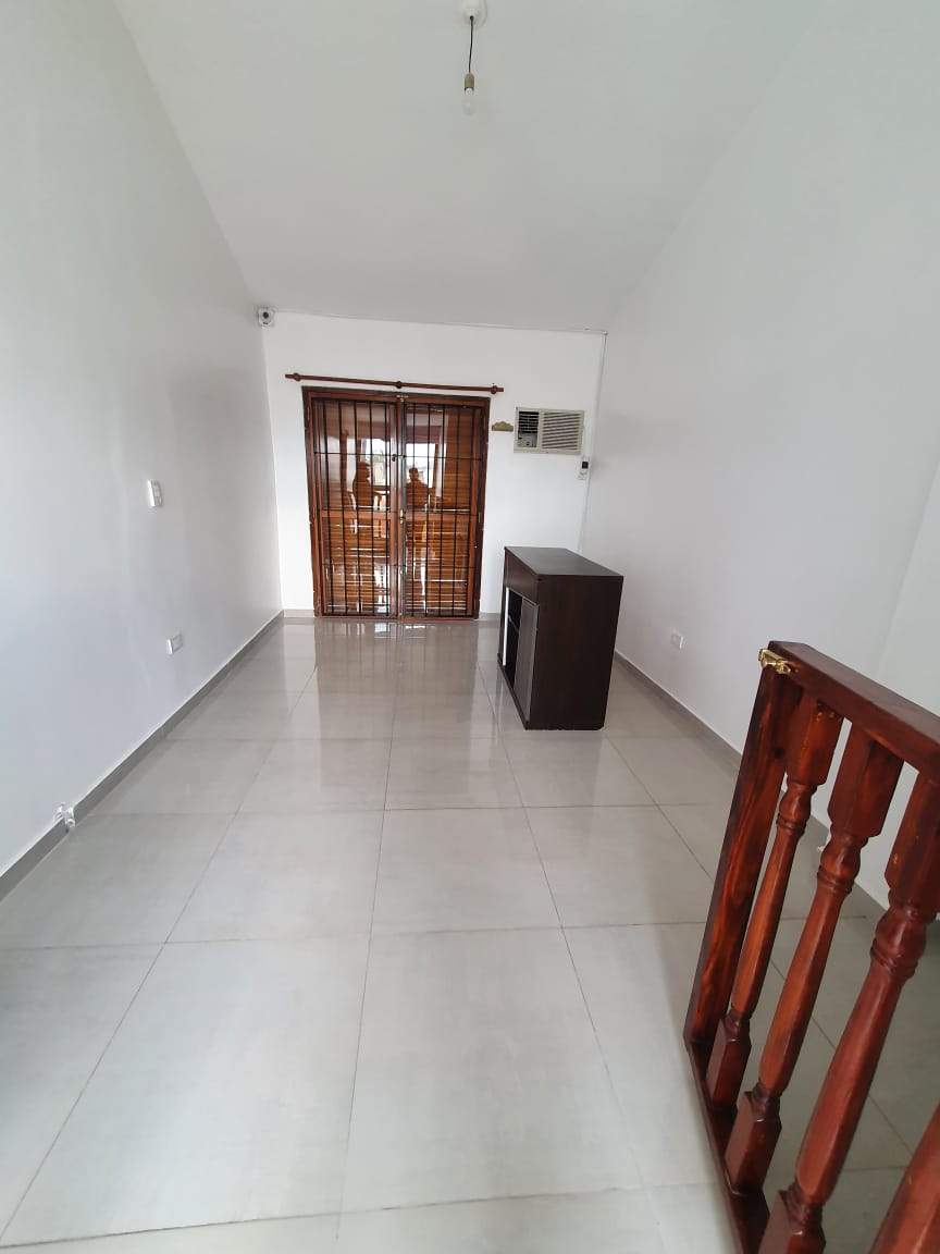Hermosa Casa Parque Chacabuco 23 dor,- Zona Shopping