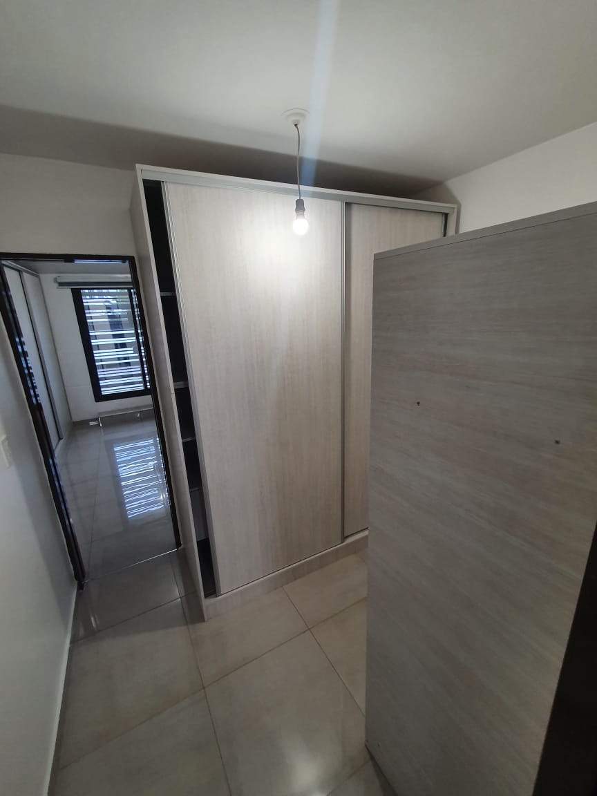 Hermosa Casa Parque Chacabuco 23 dor,- Zona Shopping