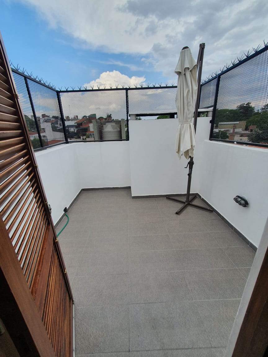 Hermosa Casa Parque Chacabuco 23 dor,- Zona Shopping