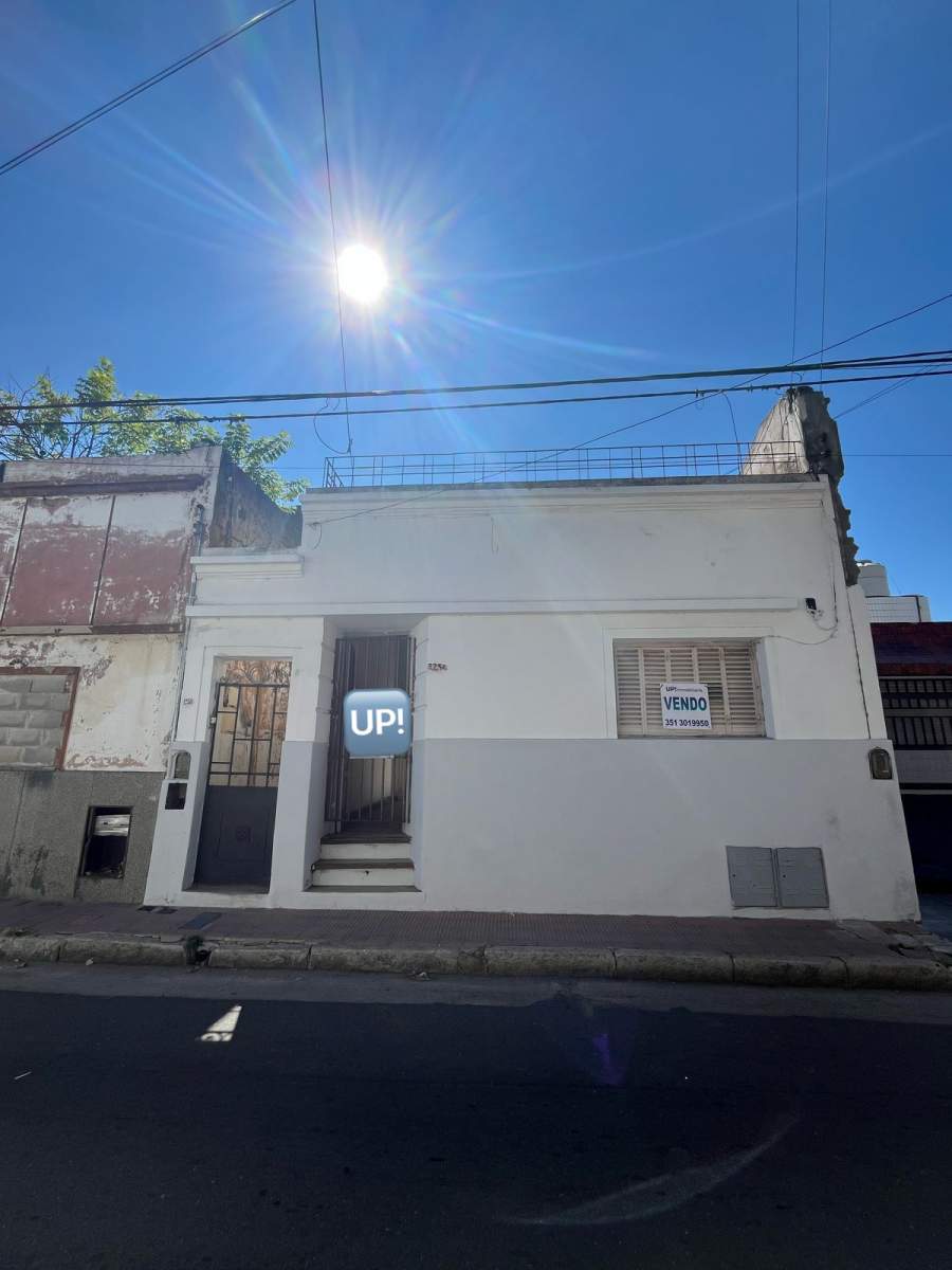VENTA CASA MAS DPTO IDEAL INVERSION- PUEYRREDON