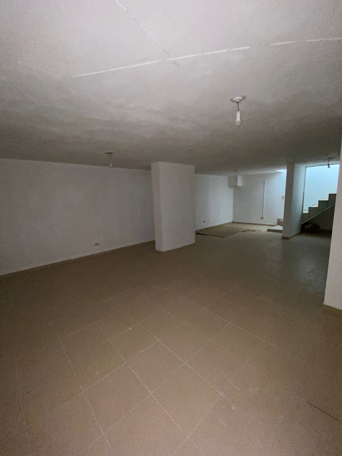 Local Comercial 175 m con Renta Activa  Frente Vidriado  GemesNueva Córdoba