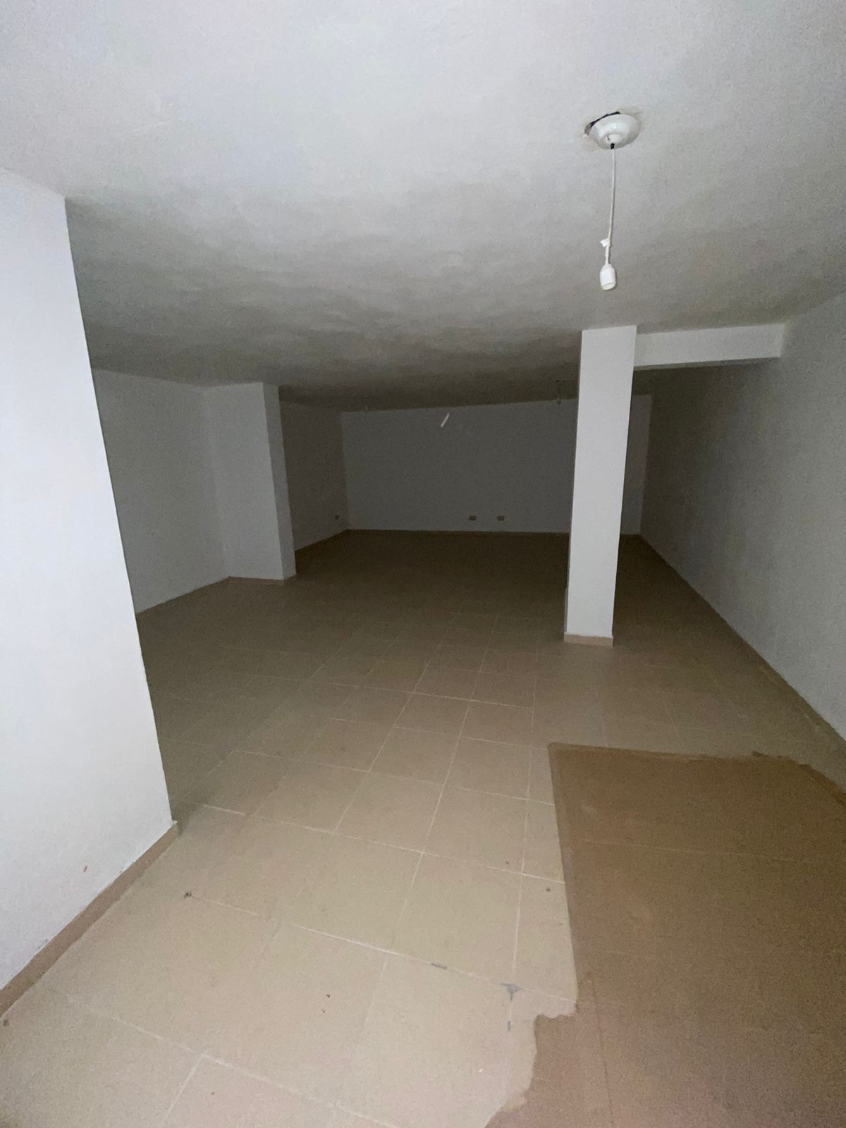 Local Comercial 175 m con Renta Activa  Frente Vidriado  GemesNueva Córdoba