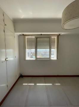 Dpto 3 dorm cplacard, B General Paz. Venta.