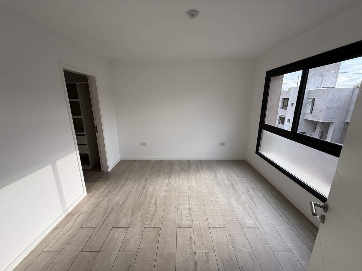 ALQUILER DUPLEX 3 DORM - ARGUELLO