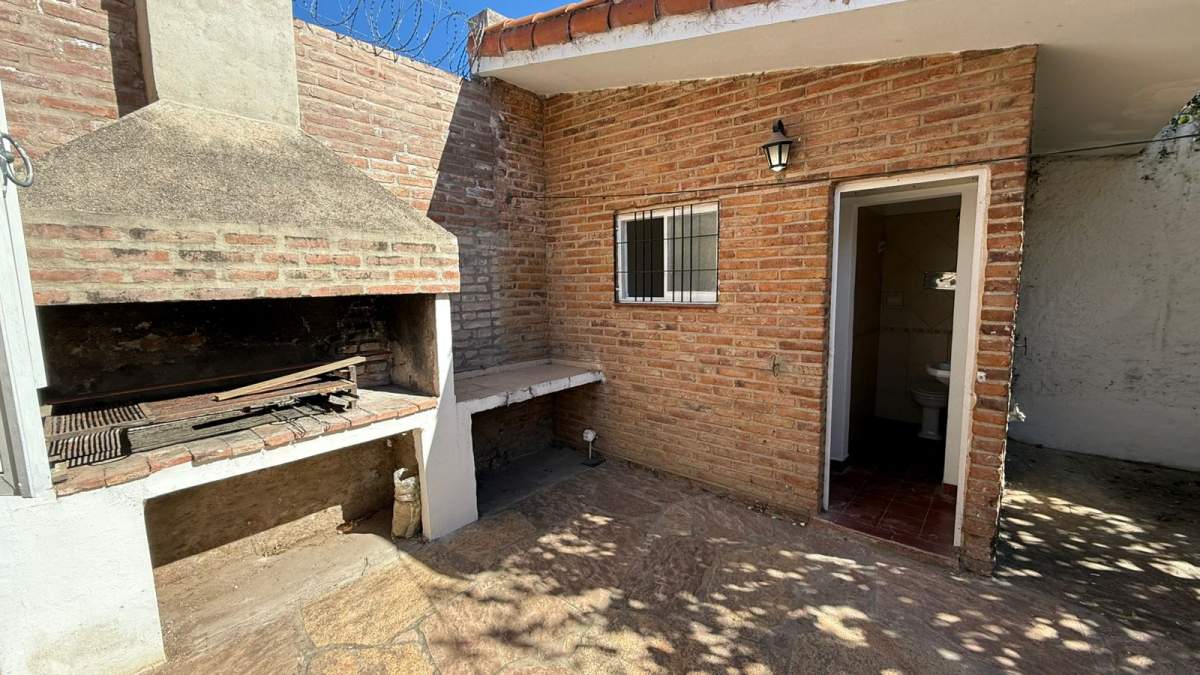 Casa en alquiler de 2 dormitorios en Quebrada de las Rosas